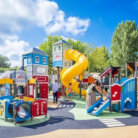 Campingplatz Zecamping 5 Etoiles - Parc Aqua - Mh Clim Plancha - Club Enfant *