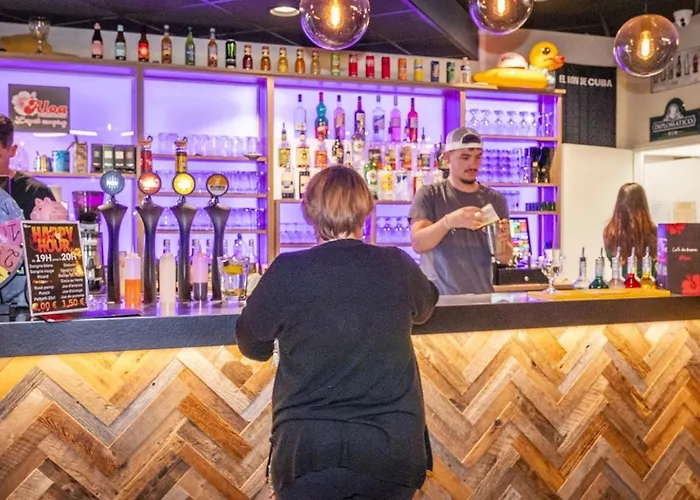 Zecamping 5 Club Enfant Espace Aquatique Sauna Hammam Chiens Acceptes אתר קמפינג *