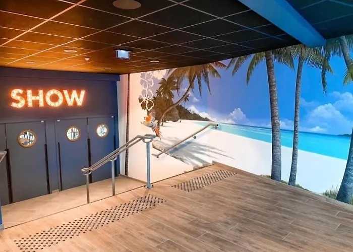 אתר קמפינג Zecamping 5 Club Enfant Espace Aquatique Sauna Hammam Chiens Acceptes *